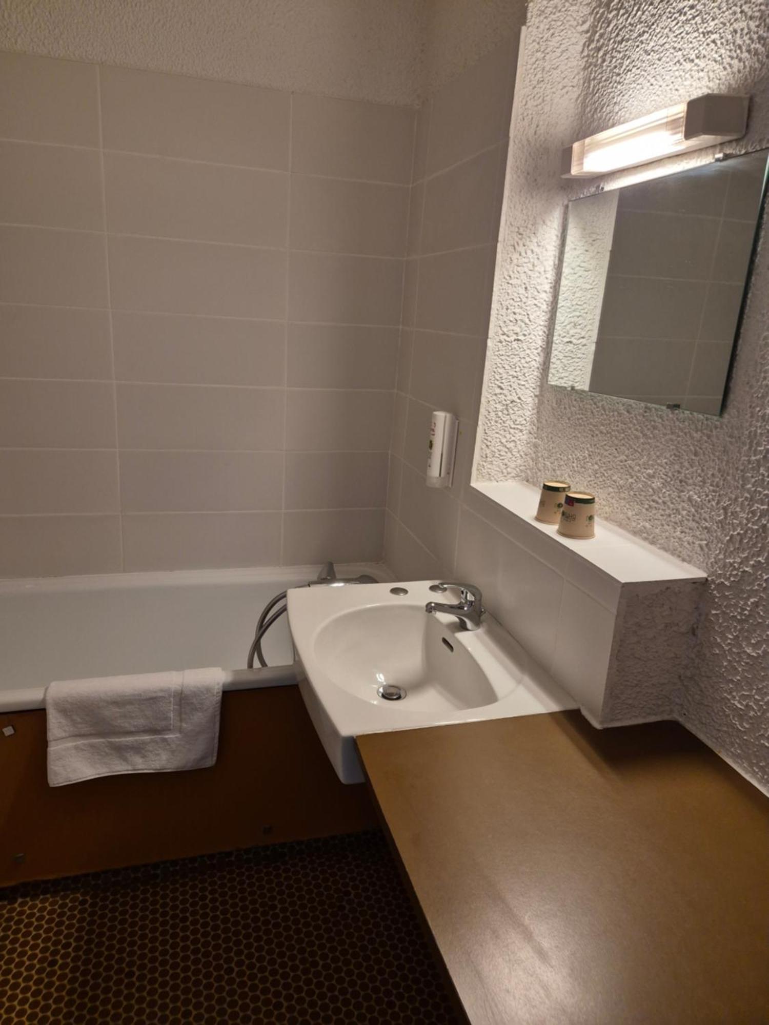 Cit'Hotel Le Challans Esterno foto